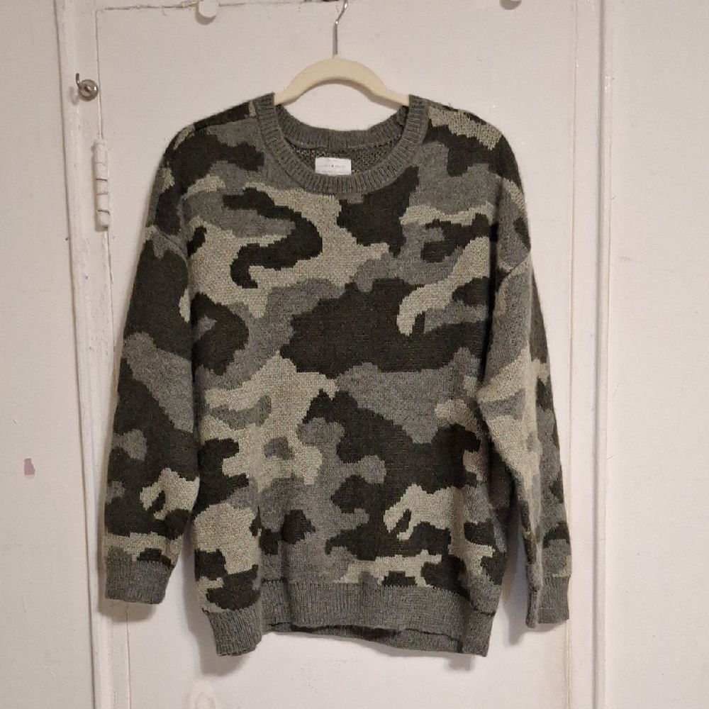 Lucky Brand Green Camouflage Crewneck Sweater
